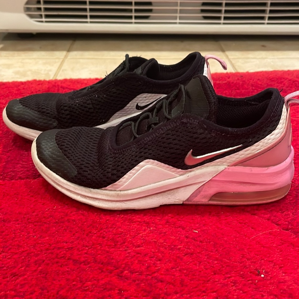 Little girl Nike tennis shoes
